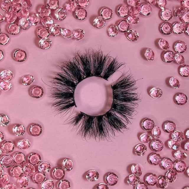 Flo Lashes | Ari the Heir